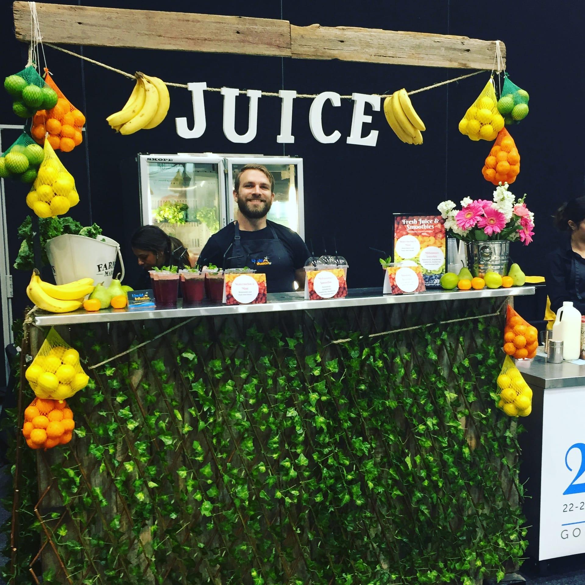 Fresh juice and smoothie bar service at a corporate event by Liquid Infusion
